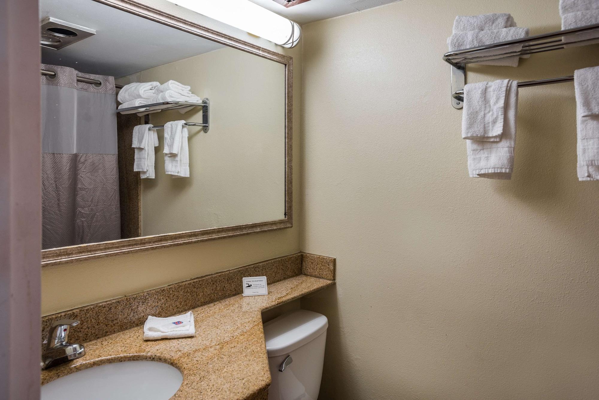 Motel 6-Philadelphia, Pa - Northeast Екстериор снимка